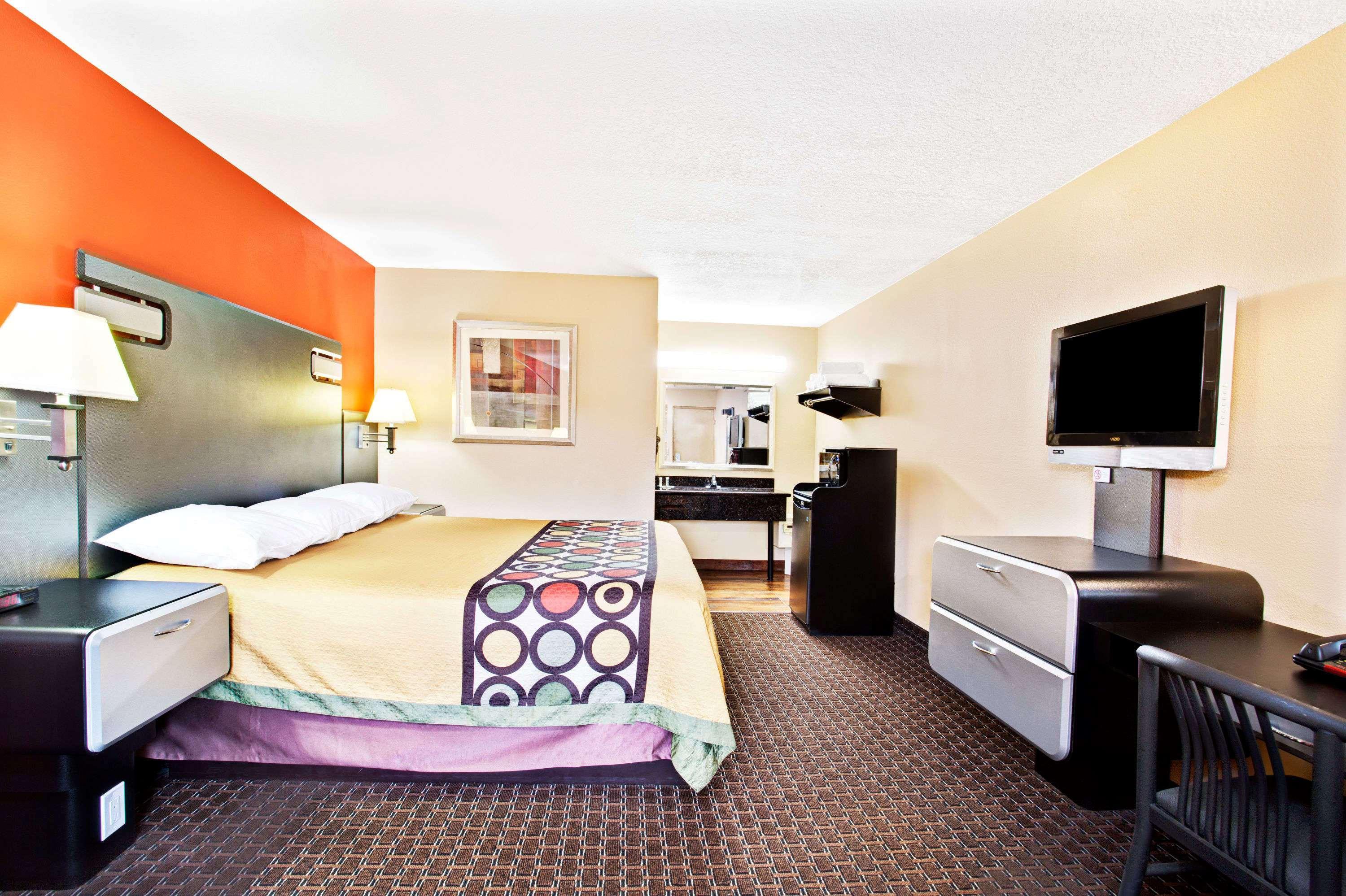Отель Super 8 By Wyndham Kissimmee/Maingate/Orlando Area Селебрейшн Экстерьер фото