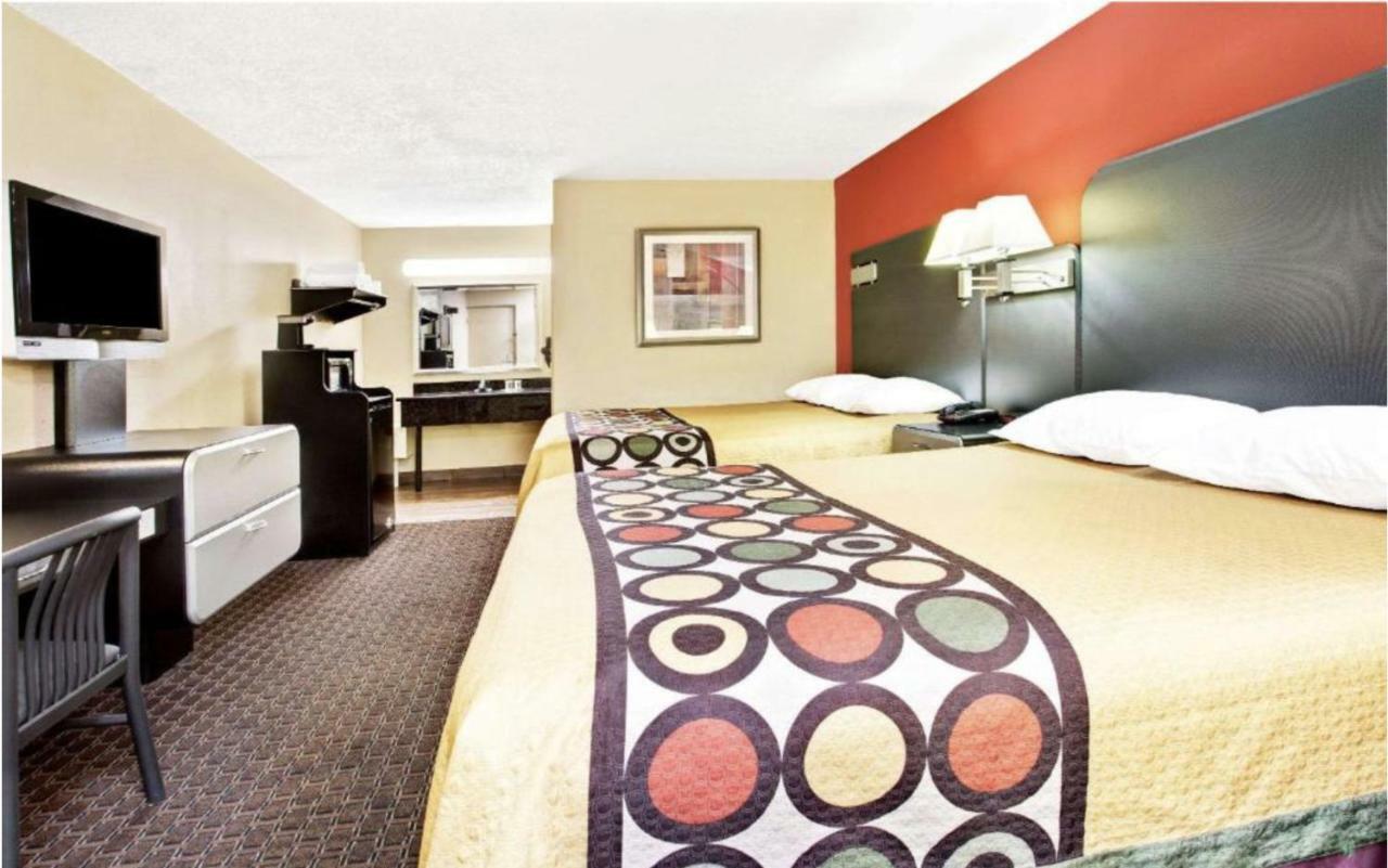 Отель Super 8 By Wyndham Kissimmee/Maingate/Orlando Area Селебрейшн Экстерьер фото